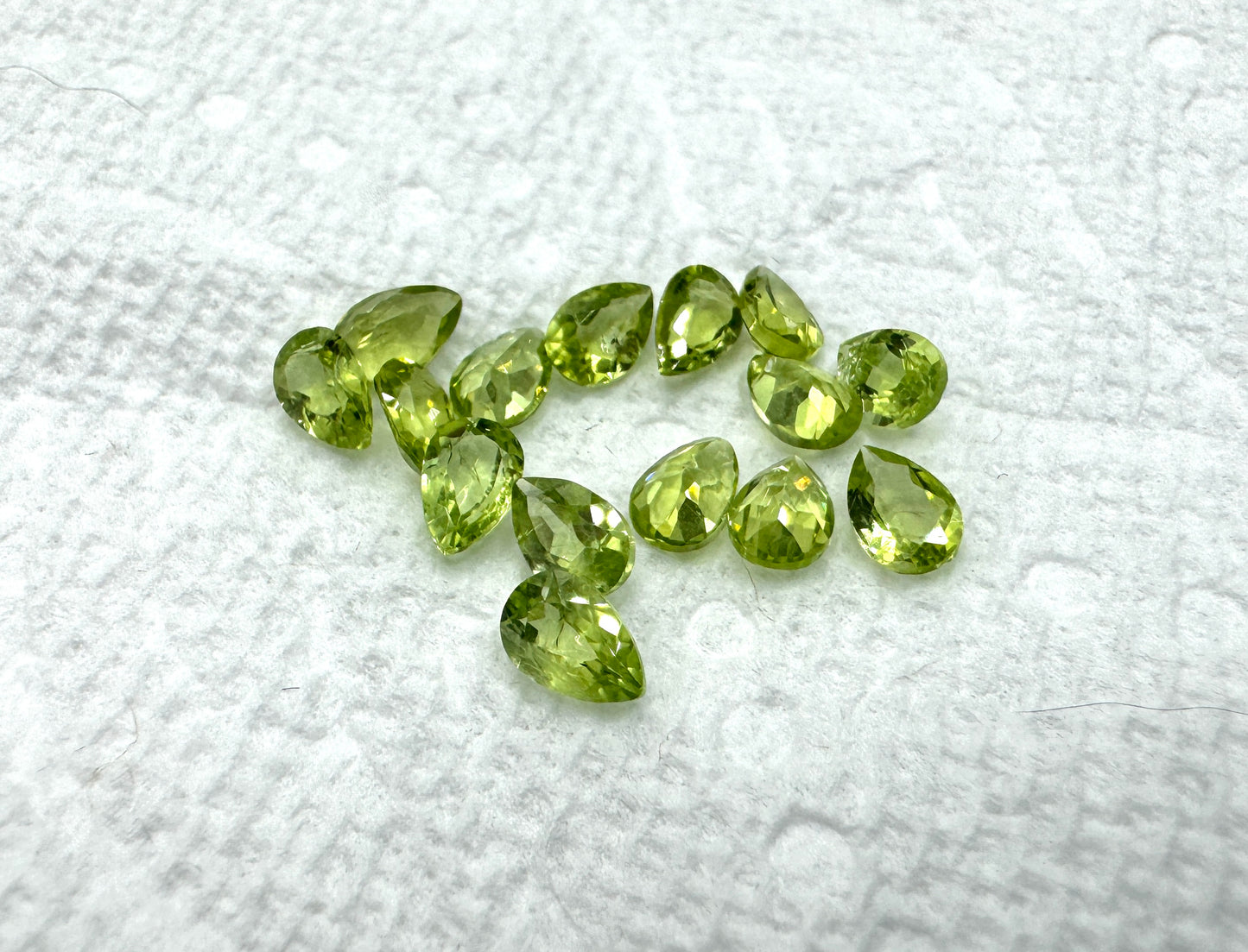 1 Pear Cut Peridot Gemstone (4x6mm)