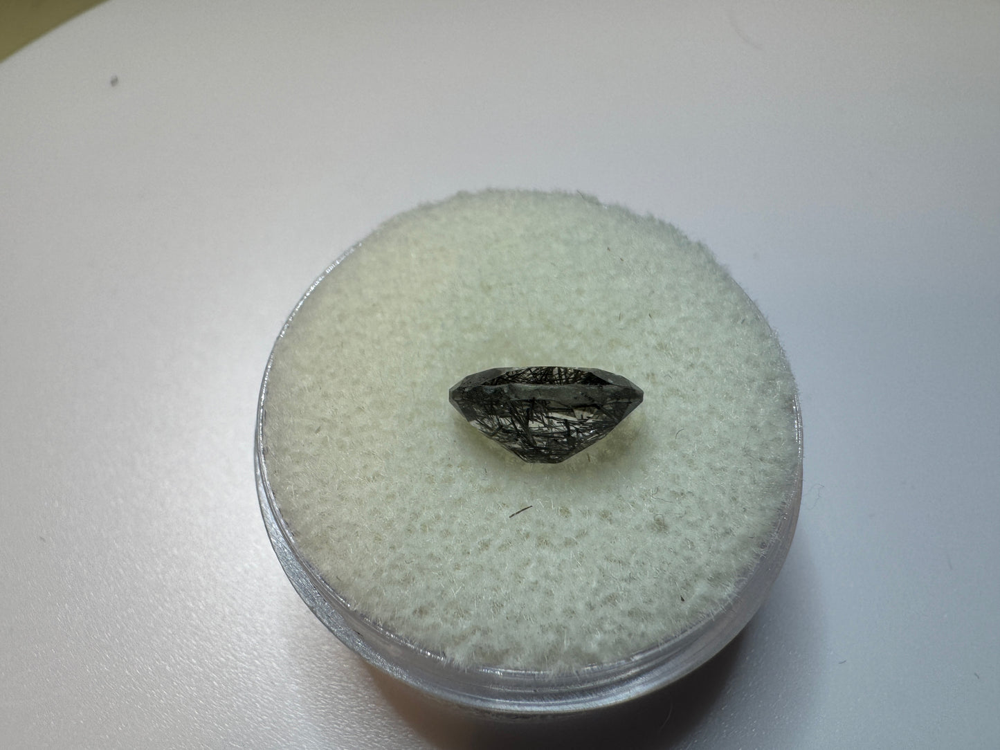 Very Nice Oval Cut Rutilated Quartz (9x7mm, 1.65 ct)