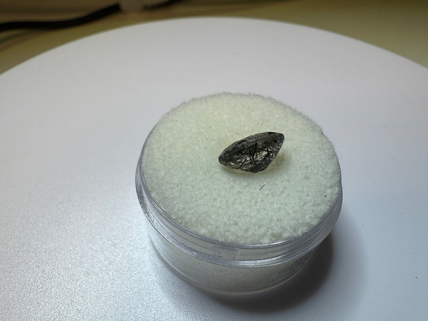 Very Nice Oval Cut Rutilated Quartz (9x7mm, 1.65 ct)