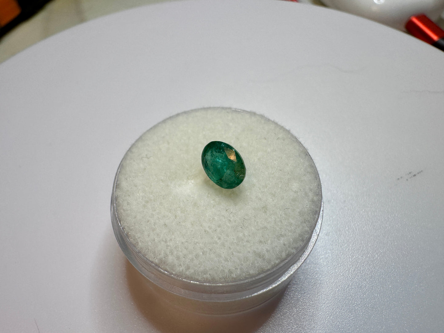 Beautiful Oval Cut Emerald Gemstone (7x5mm, 0.80cts)
