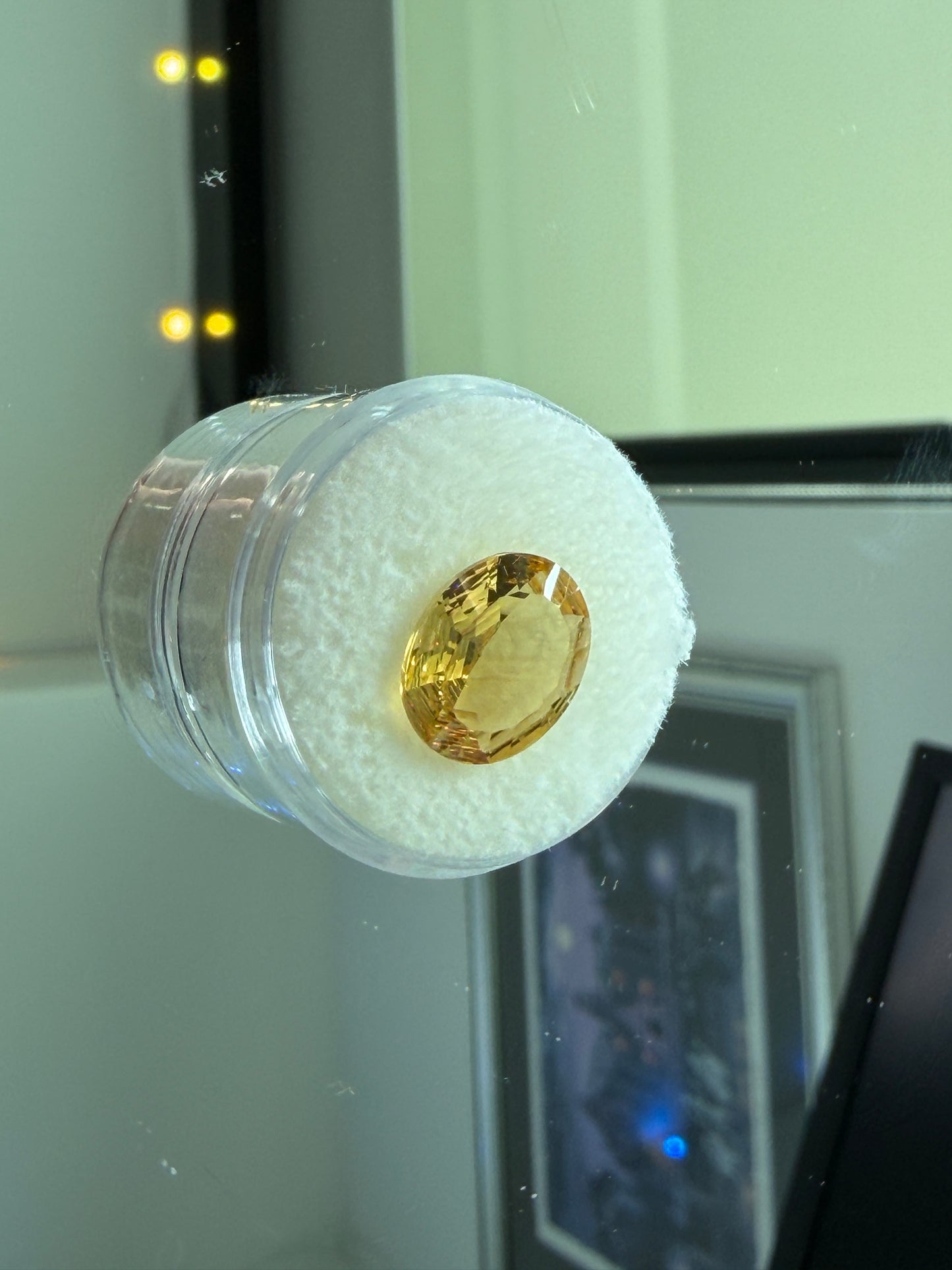 Beautiful Oval Citrine Gemstone (4.4 carats, 13x11mm)