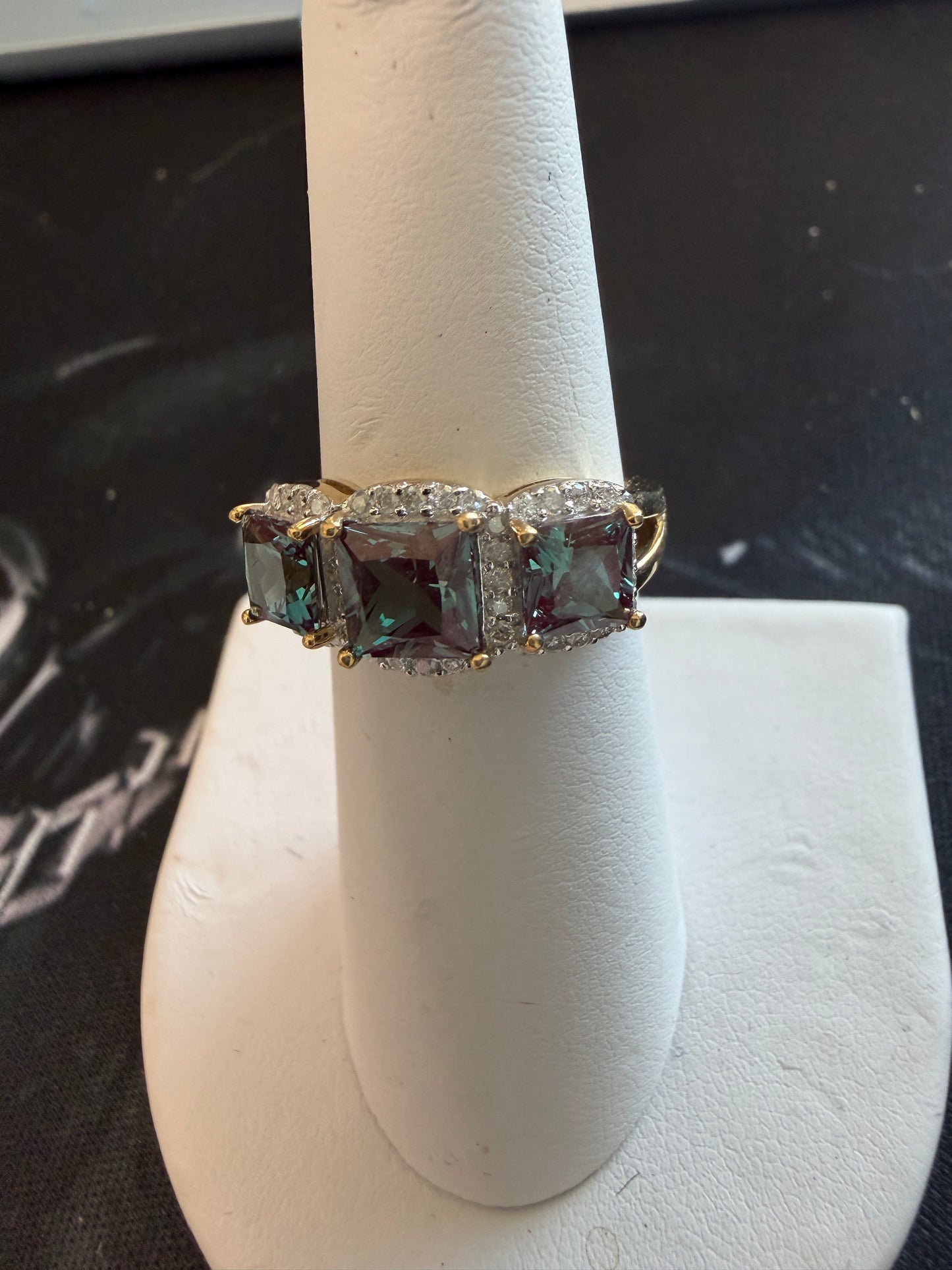 Stunning 10K Gold 3 Stone Lab Alexandrite Diamond Halo Ring Estate Piece
