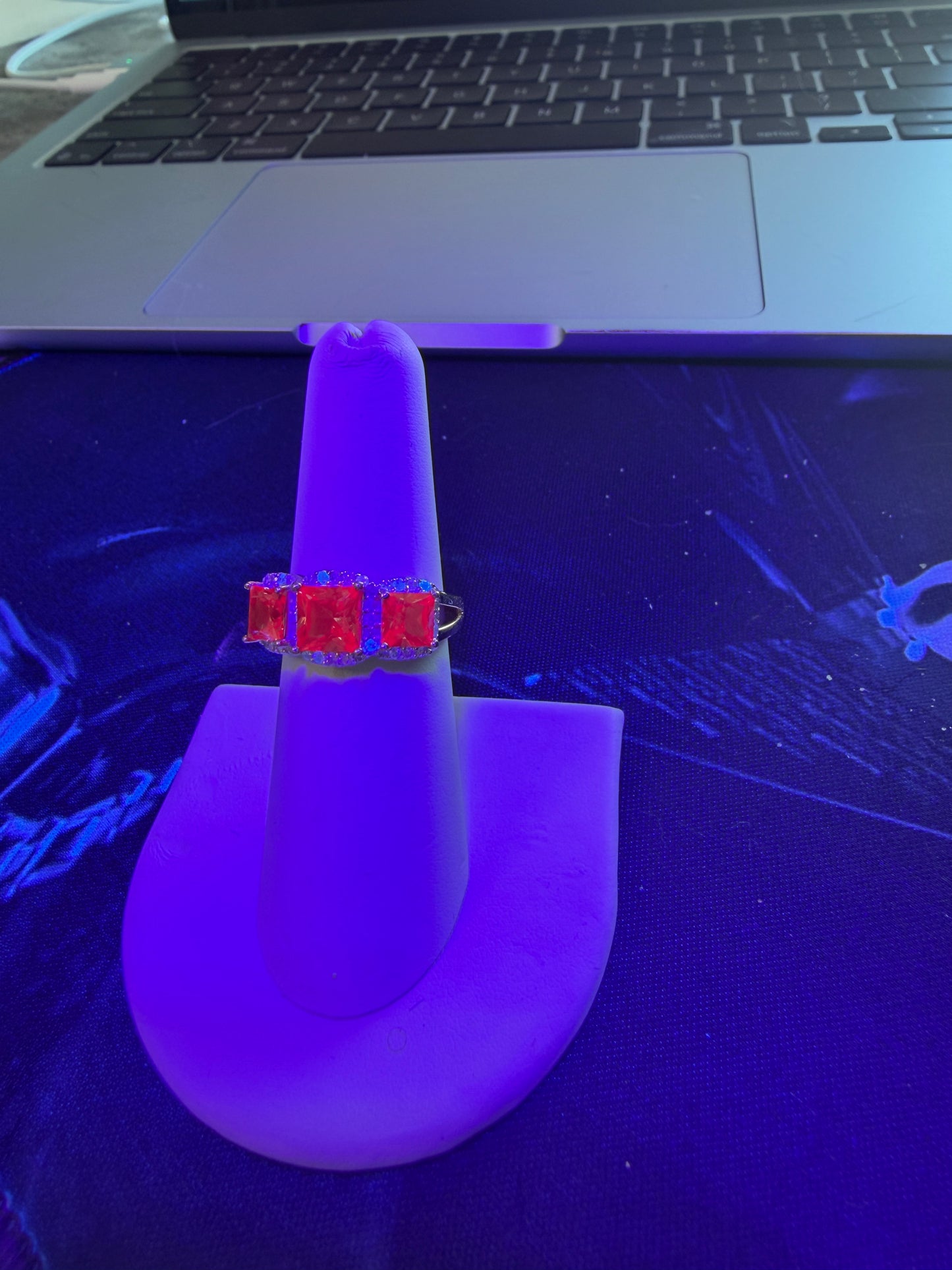 Stunning 10K Gold 3 Stone Lab Alexandrite Diamond Halo Ring Estate Piece