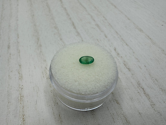 Natural Oval Cut Emerald Gemstone (0.35ct)