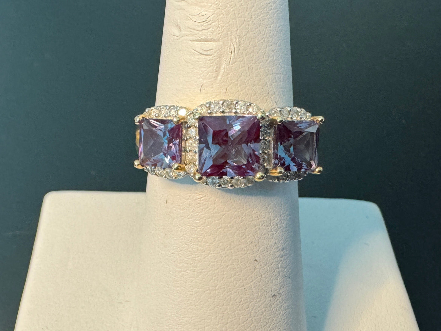 Stunning 10K Gold 3 Stone Lab Alexandrite Diamond Halo Ring Estate Piece