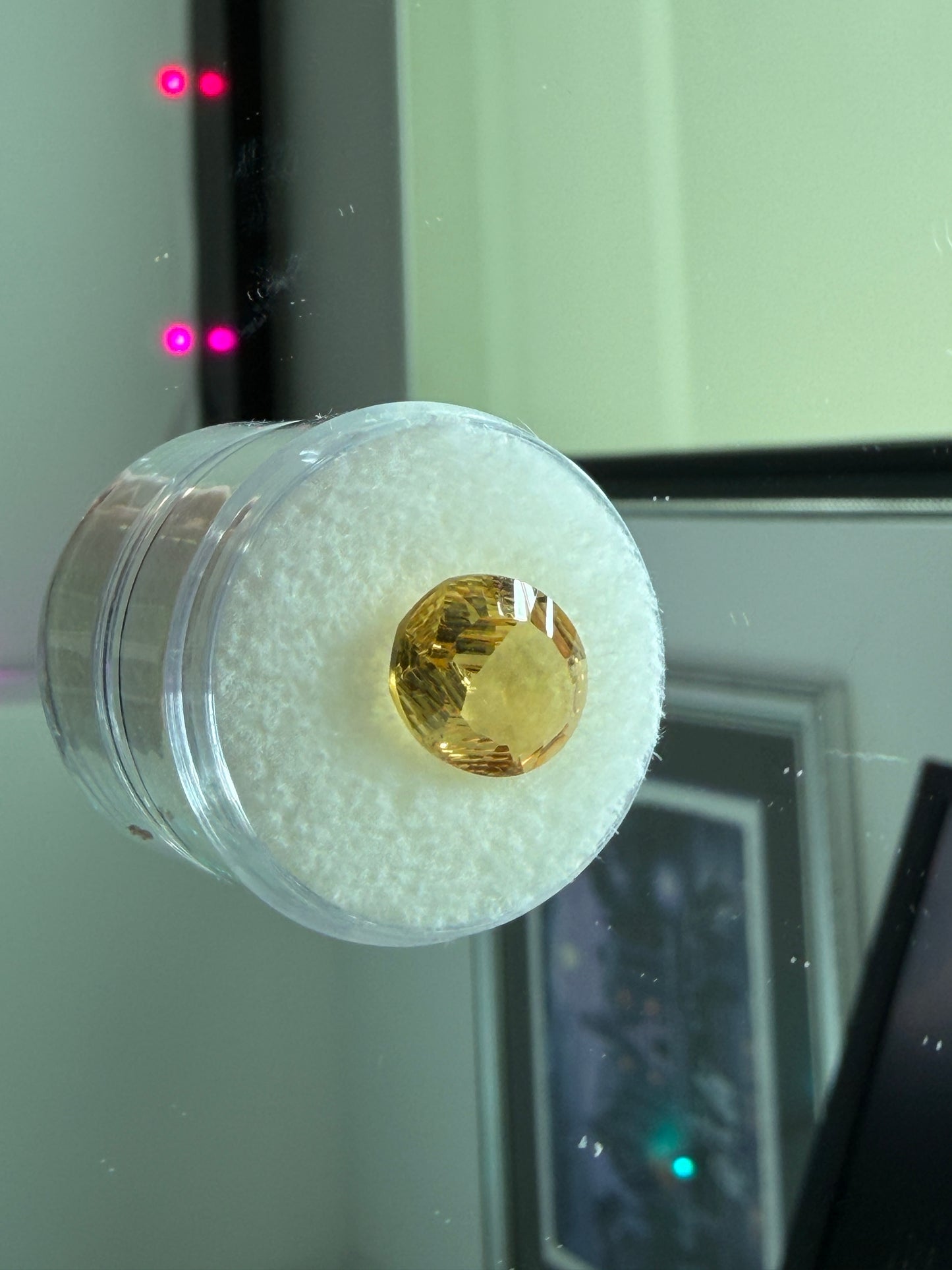 Beautiful Oval Citrine Gemstone  (4.4 carats, 13x11mm)