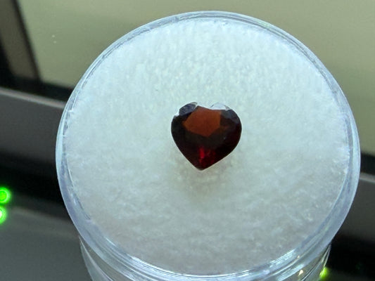 Natural Deep Red Garnet 1.10ct Heart Cut Gemstone – 6.5mm Faceted Collector Stone