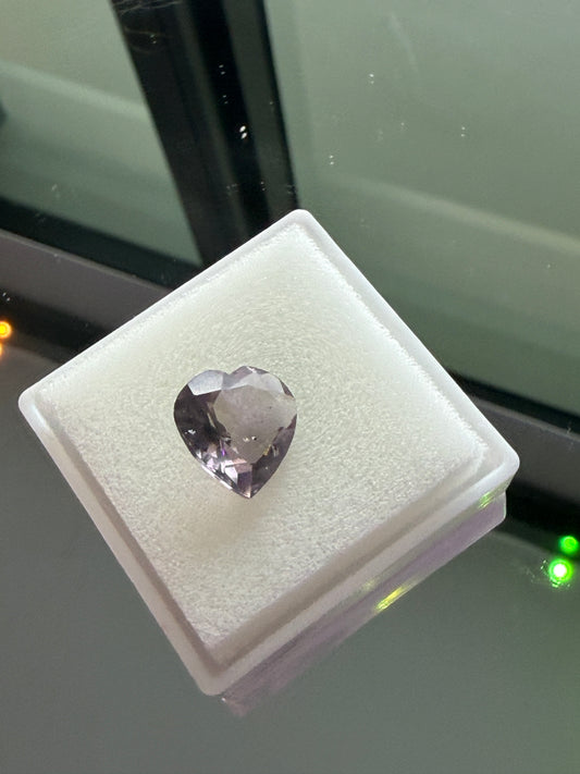 6.40ct Natural Amethyst – 14mm Heart Cut Faceted Purple Gemstone for Jewelry or Collection