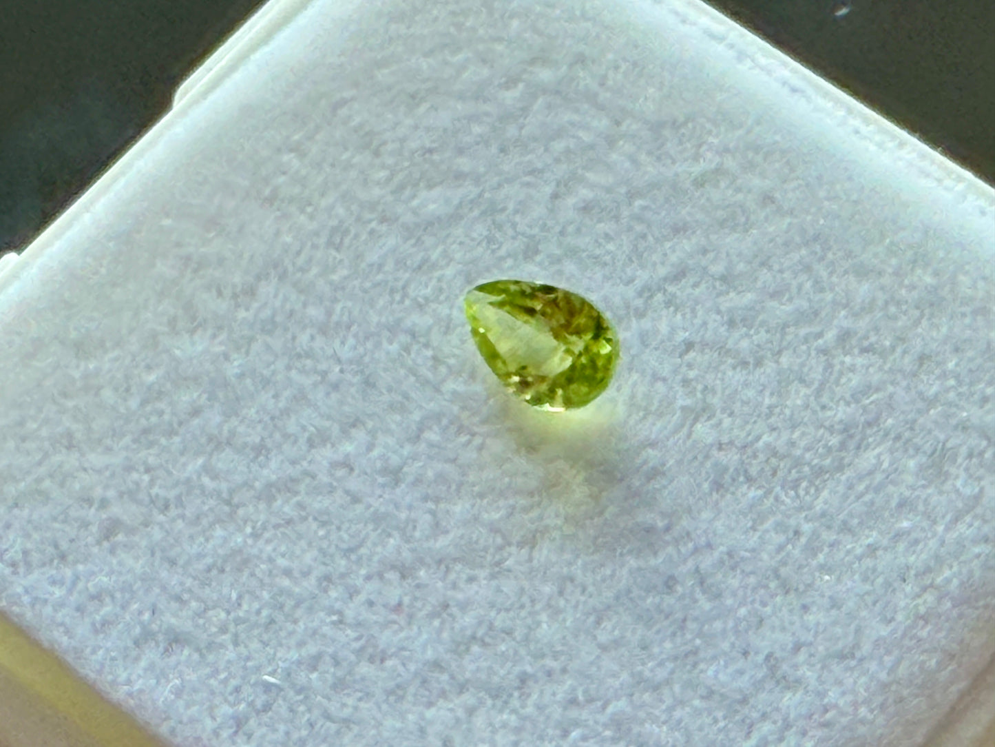 1 Pear Cut Peridot Gemstone (4x6mm)