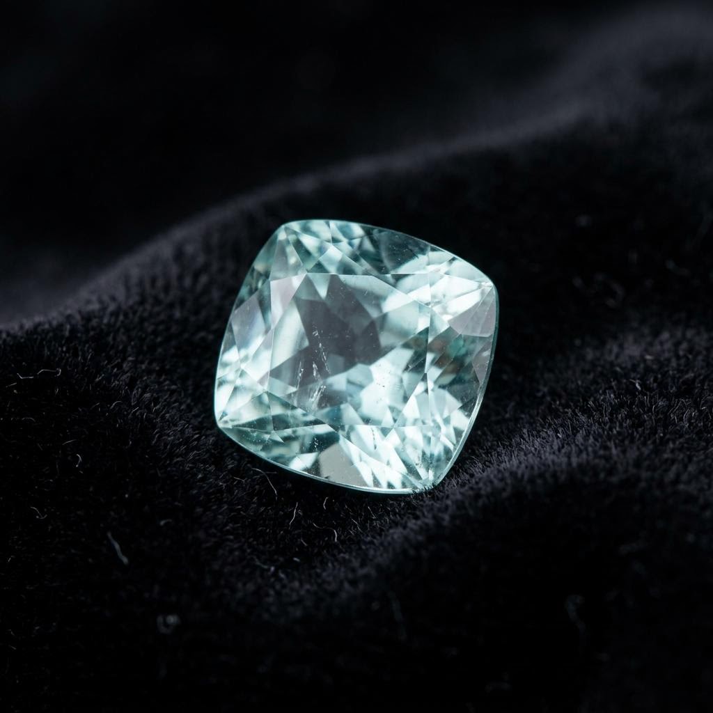 Aquamarine gemstone specimen